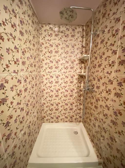 הוילה Sinarádes Siora Nina Charming Stone House Near Agios Gordios מראה חיצוני תמונה