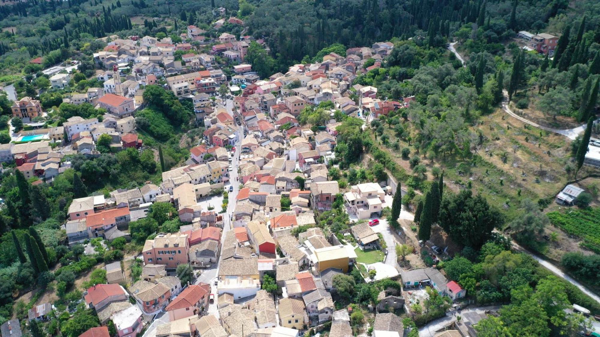 הוילה Sinarádes Siora Nina Charming Stone House Near Agios Gordios מראה חיצוני תמונה