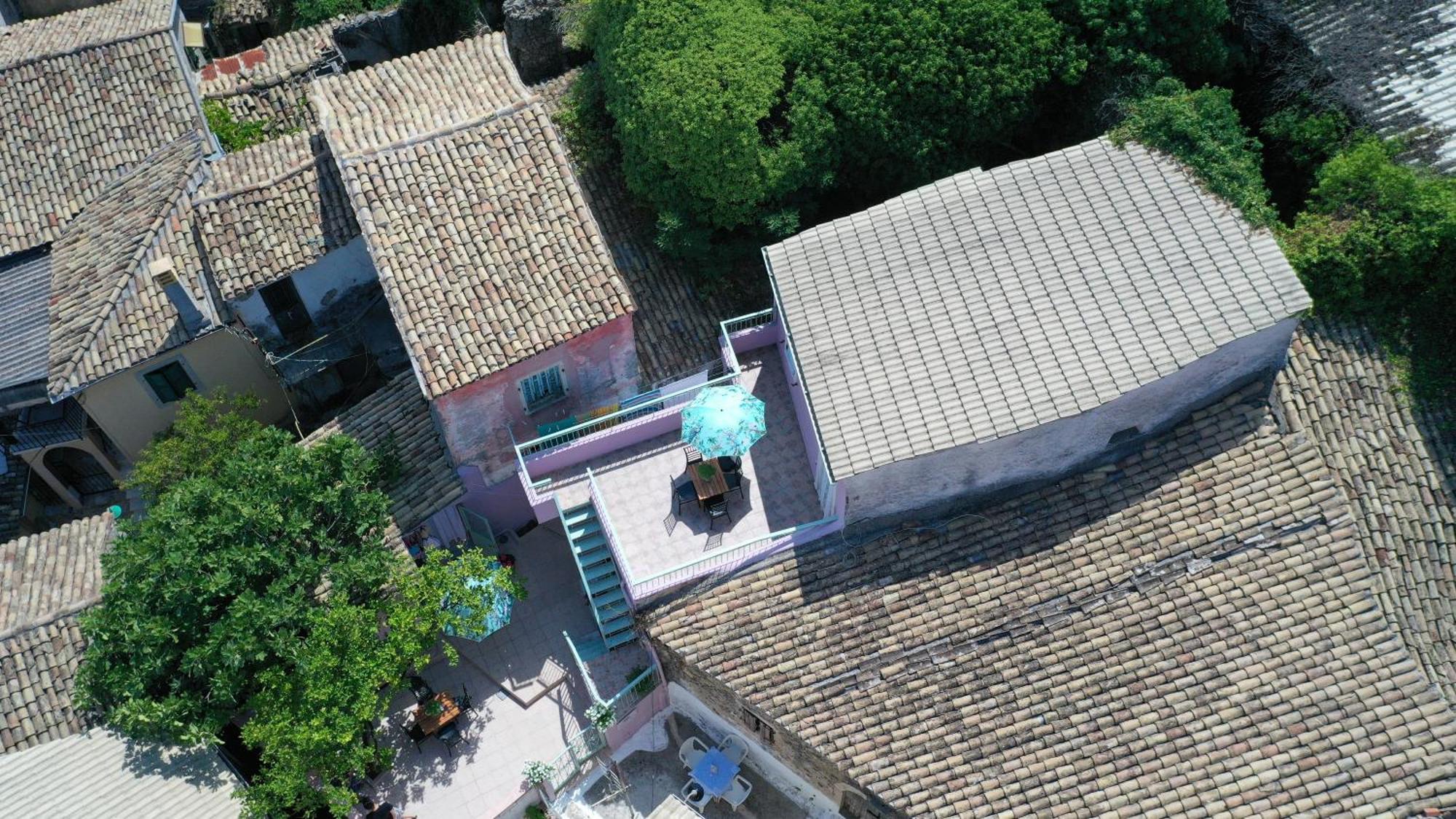 הוילה Sinarádes Siora Nina Charming Stone House Near Agios Gordios מראה חיצוני תמונה